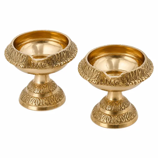 DreamKraft_Brass_Pedestal_Diya_Pair,_Gold,_6_cm