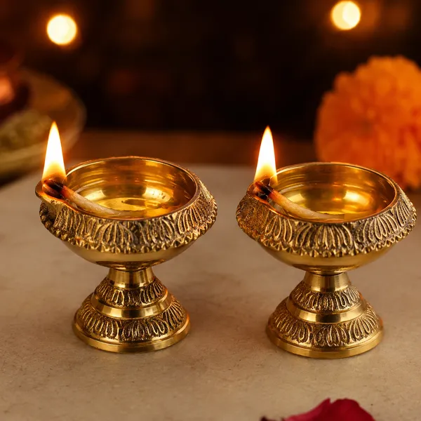 DreamKraft_Brass_Pedestal_Diya_Pair,_Gold,_6_cm