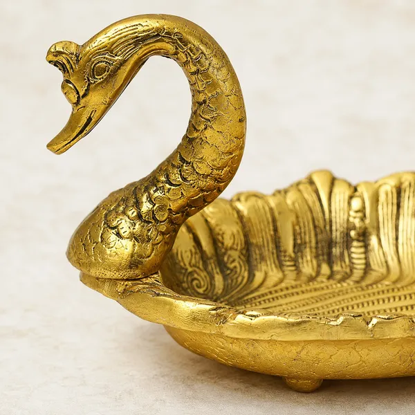 White_Metal_Duck_Shaped_Solid_Dry_Fruit_Tray_(Gold)