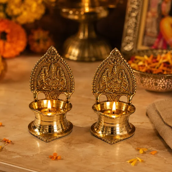 DreamKraft_Brass_Oil_Lamp_Diya_Set_of_2,_Golden_Pooja_Deepak,_3.5_Inch