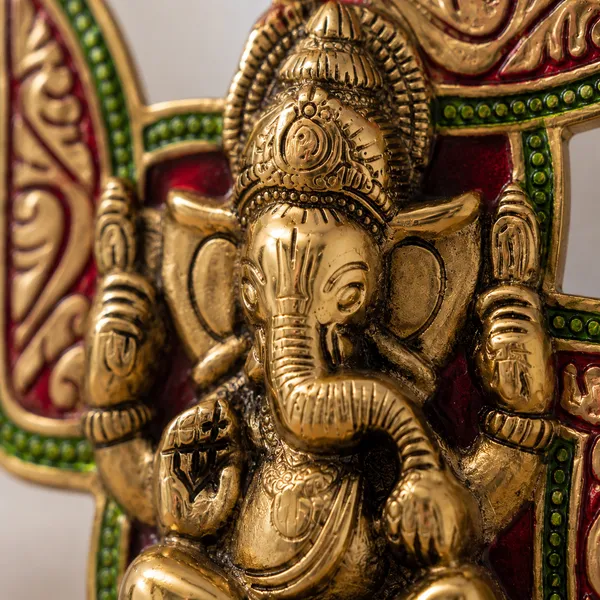 Leaf_Ganesh_Wall_Hanging_with_Meena_Kari_Work_for_Home_Dv???vO?cor(17X17X2_cm)