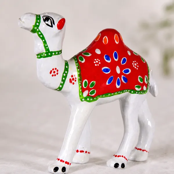DreamKraft_Paper_Mache_Camel_Showpiece_Set_of_3,_White_with_Red_Details