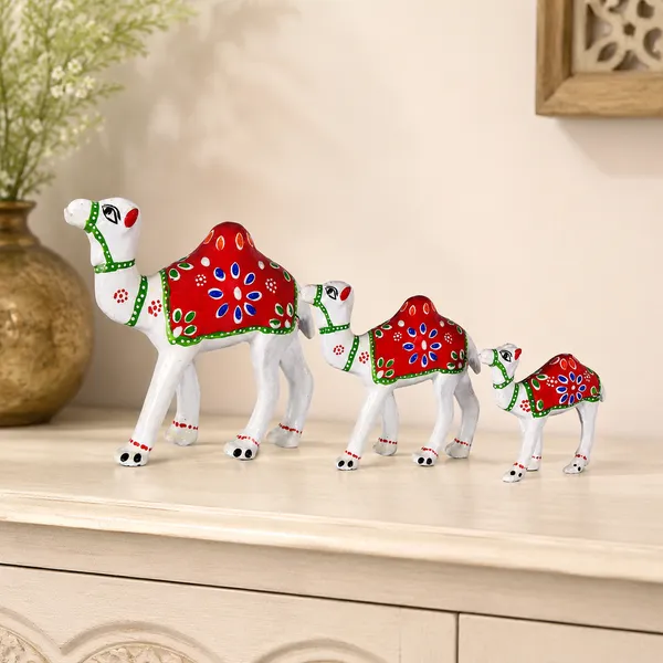 DreamKraft_Paper_Mache_Camel_Showpiece_Set_of_3,_White_with_Red_Details