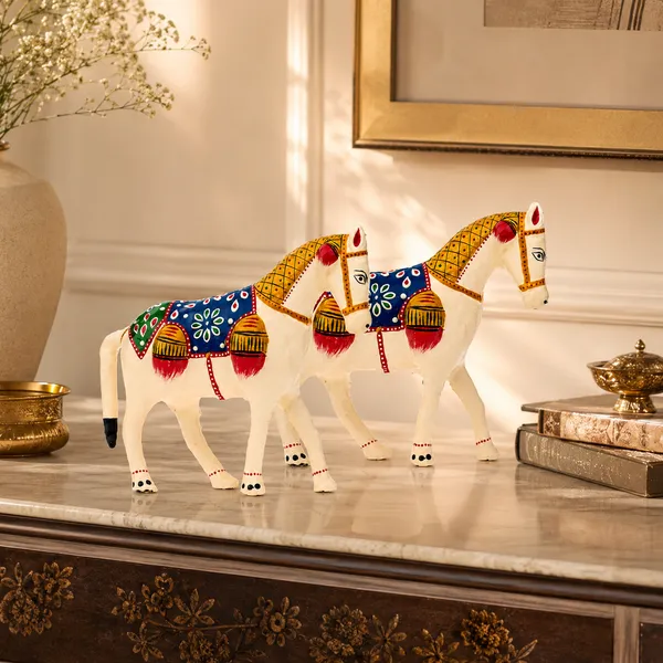 DreamKraft_Paper_Mache_Horse_Showpiece_Pair,_White