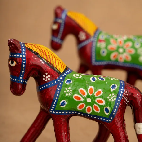 DreamKraft_Paper_Mache_Horse_Showpieces,_Multicolour,_Set_of_3