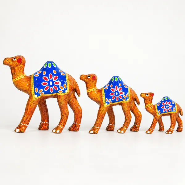 DreamKraft_Paper_Mache_Camel_Showpiece_Set_of_3,_Golden