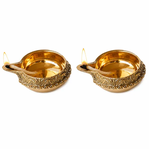 Brass_Oil_Lamp_(Gold_1_Inch_X_1_Inch_X_2.5_Inch)