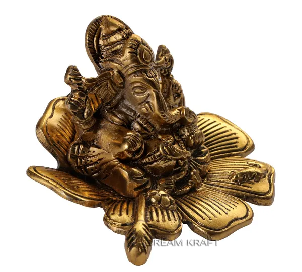 DreamKraft_Metal_Ganesha_Showpiece_on_Lotus_Base,_Gold