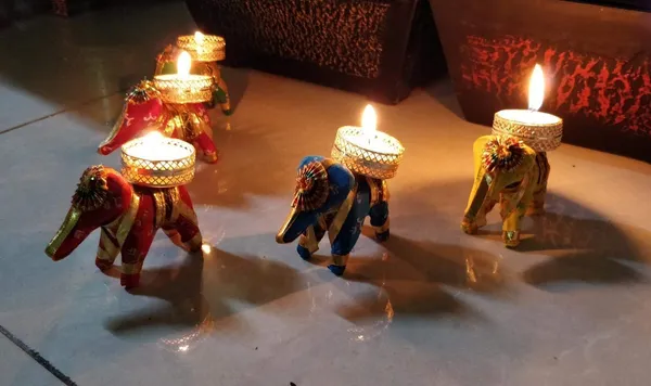 handicrafted_Parag_rakhi_Designer_Christmas_Wax_Candle_(Normal)_,Wax
