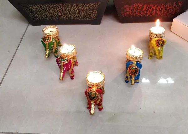 handicrafted_Parag_rakhi_Designer_Christmas_Wax_Candle_(Normal)_,Wax