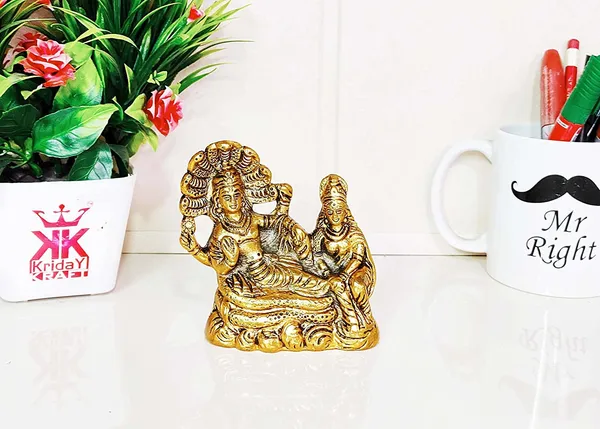 DreamKraft_Lakshmi_Narayan_on_Sheshnag_Metal_Showpiece,_Gold_Colour