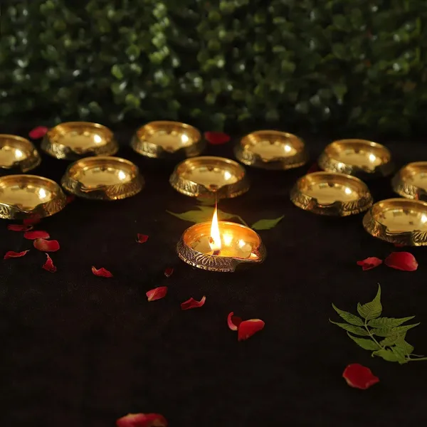 DreamKraft_Brass_Kuber_Diya_Set_of_10,_Traditional_Pooja_Oil_Lamps