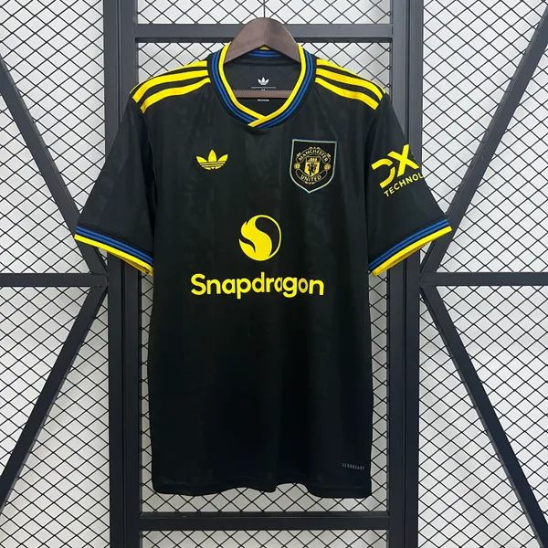 Manchester_United_Third_Black_2025-26