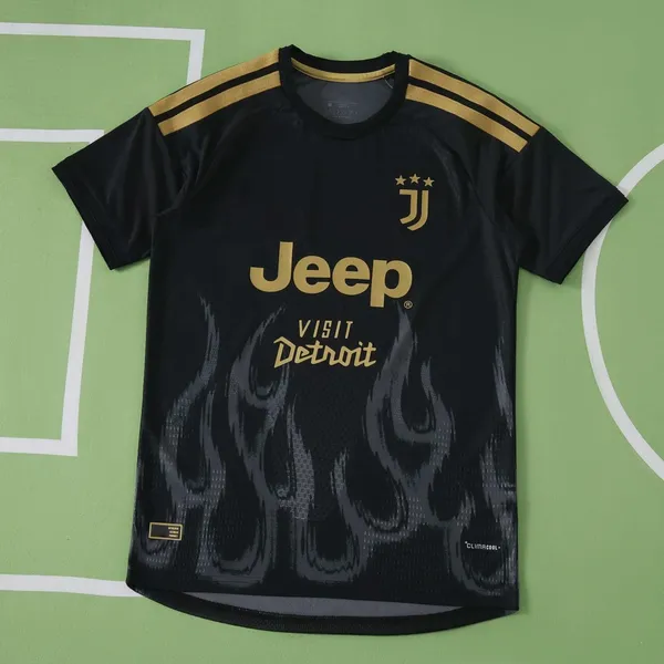 Juventtus_F.C._26/27_third_Player_version