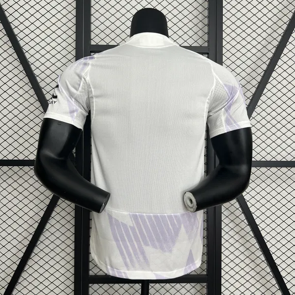 Manchester_United_Away_White_25-26_[PLAYER_VERSION]