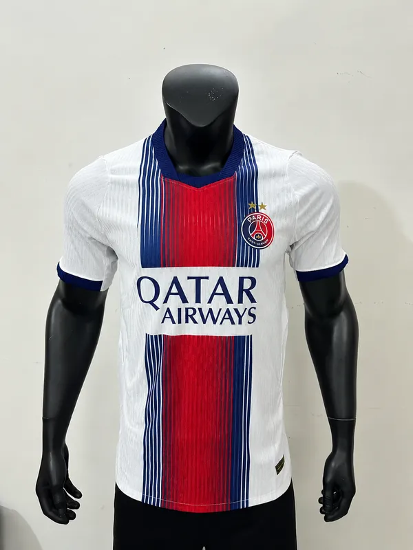 Pariss_26-27_White_Away_Player_Version_