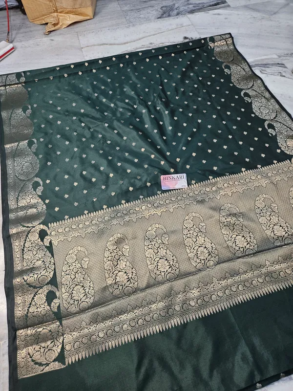 Faux_katans_with_satin_premium_border_buti_banarasi_saree/