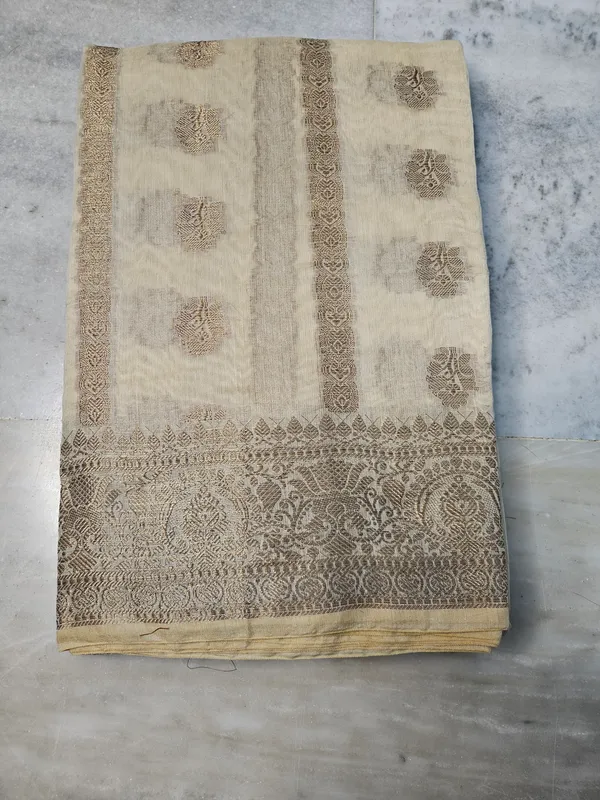 Faux_cotton_Banarasi_stripe_buta_Saree_With_Blouse/_cream