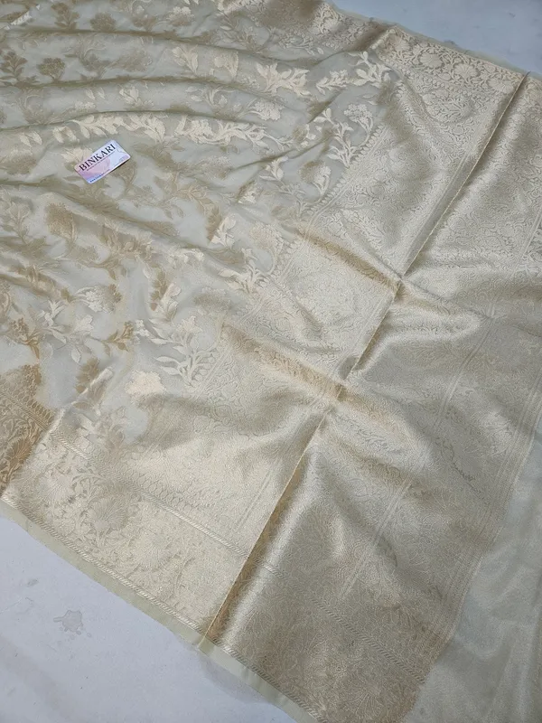 Faux_Tissue_Floral_Latar_Weaving_Banarasi
