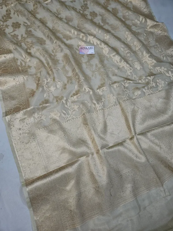 Faux_Tissue_Floral_Latar_Weaving_Banarasi
