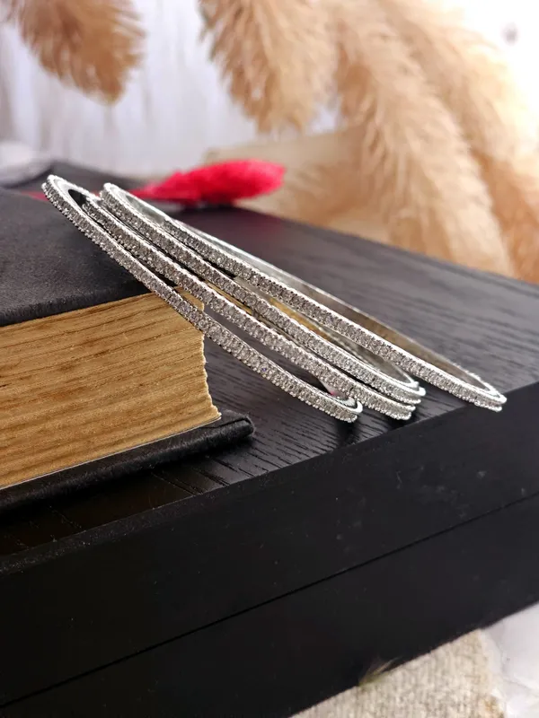 Lustre_Enchante_Bangles