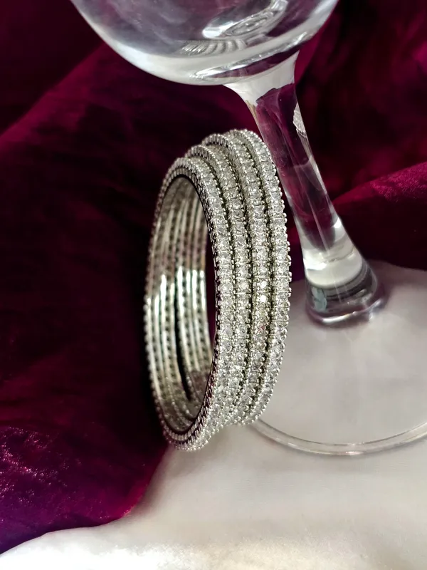 Lustre_Enchante_Bangles