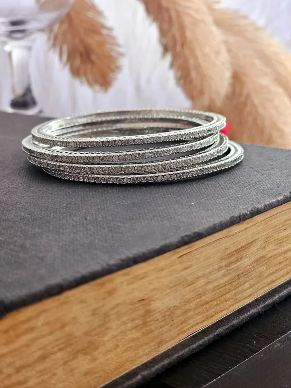 Lustre_Enchante_Bangles