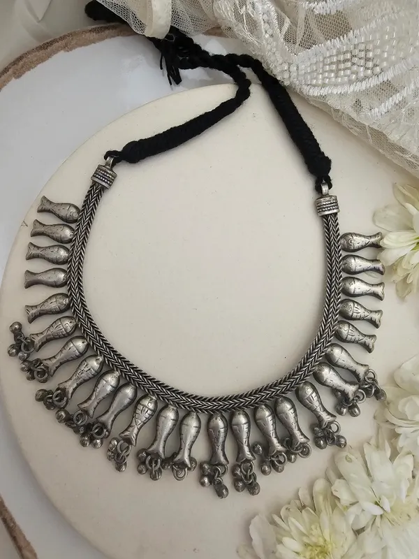 Silver_plated_German_silver_Fish_falling_pearl_necklace