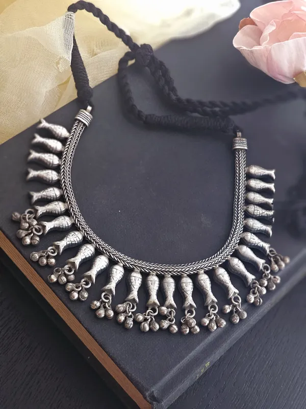 Silver_plated_German_silver_Fish_falling_pearl_necklace