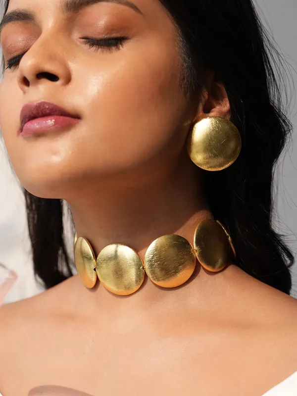 Aurora_Golden_Round__Disc_Necklace