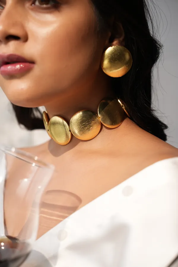 Aurora_Golden_Round__Disc_Necklace