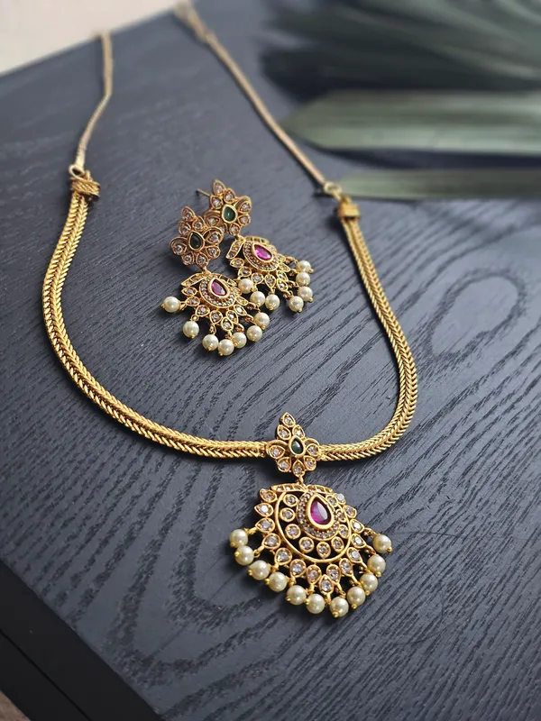 Avira_Gold-Toned_Leaf_Pendant_Necklace_Set_with_AD_Stones