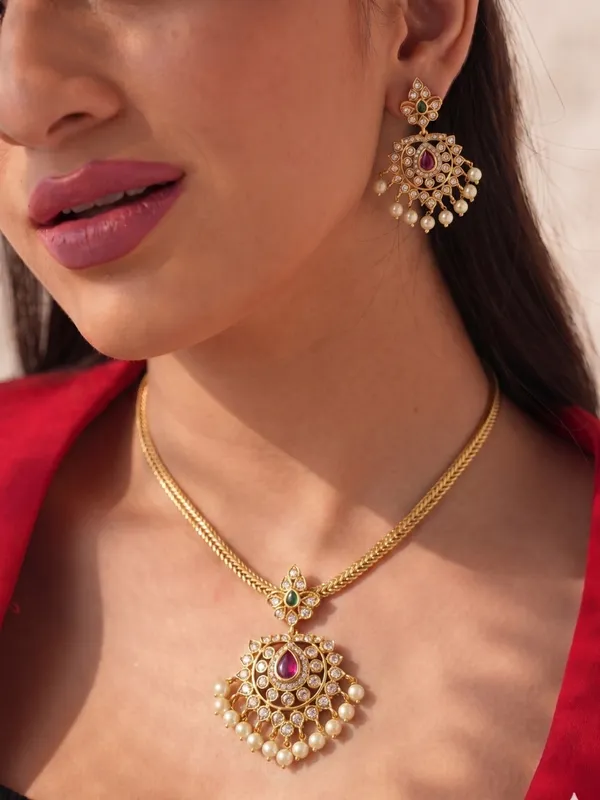 Avira_Gold-Toned_Leaf_Pendant_Necklace_Set_with_AD_Stones