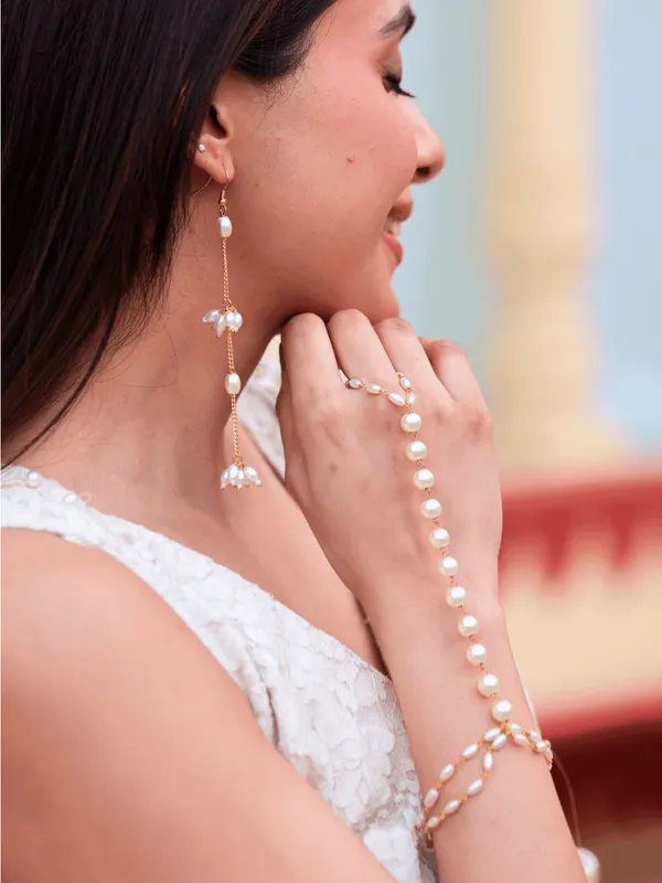 AuraLink_Earring