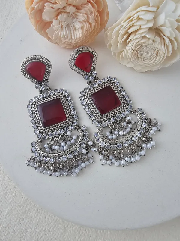 Red_Stone_Dangle_Earrings