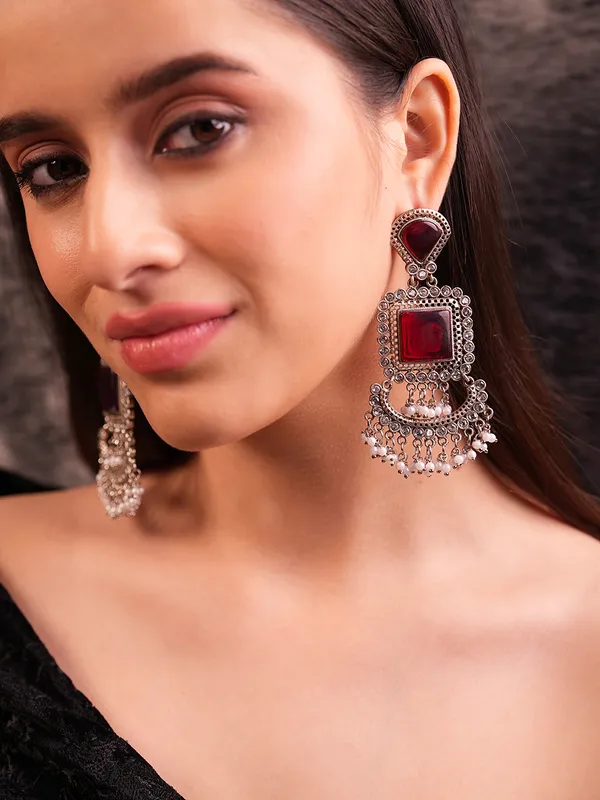 Red_Stone_Dangle_Earrings