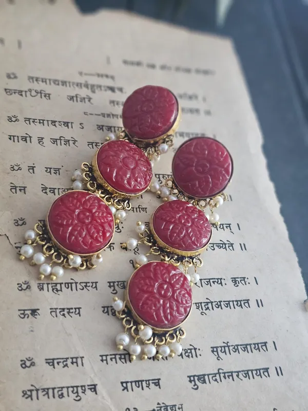 Red_Monalisa_Stone_Drop_Earrings