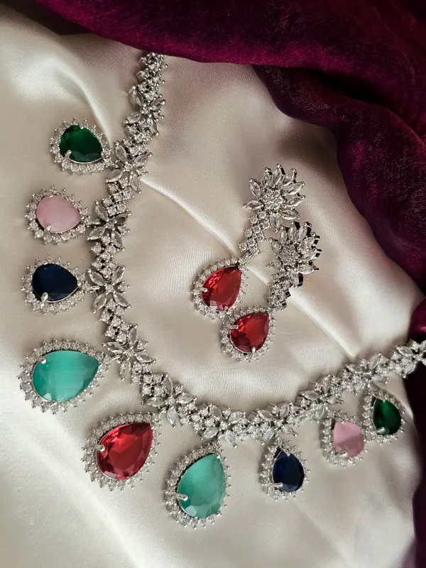 Prismatic_Glow_AD_Jewelry_Set