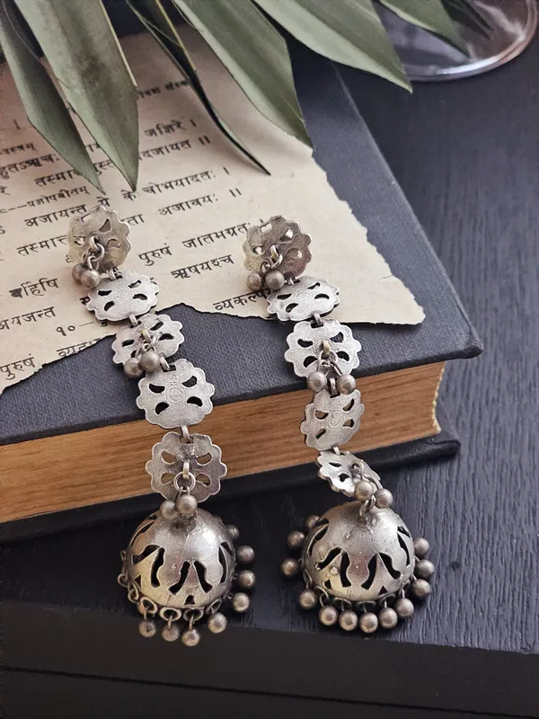 Women_silver_tone__long_dangler