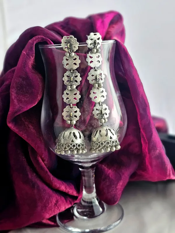 Women_silver_tone__long_dangler