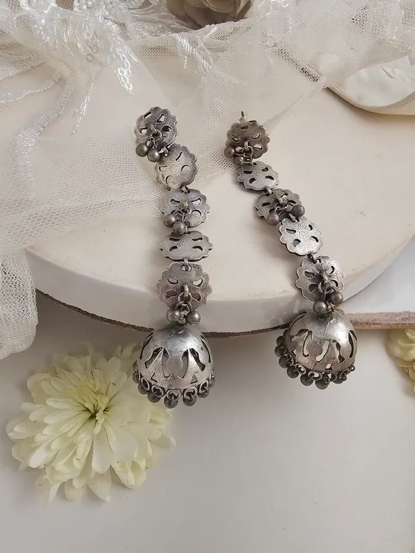 Women_silver_tone__long_dangler