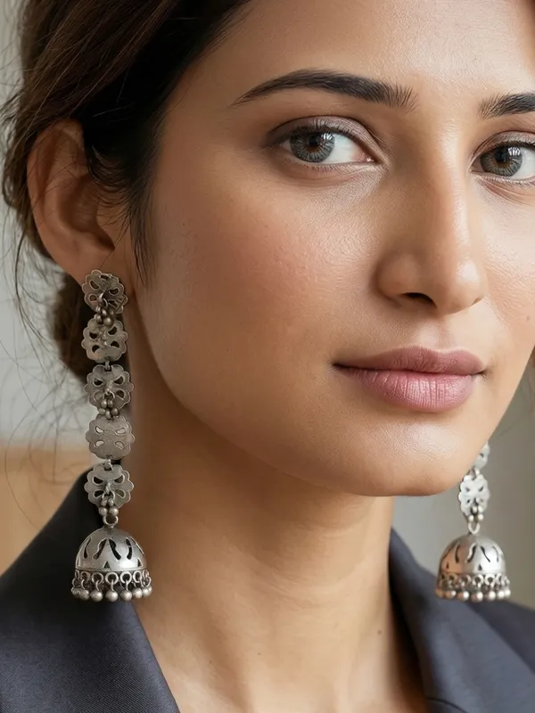 Women_silver_tone__long_dangler