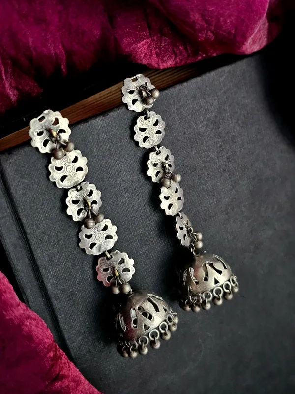 Women_silver_tone__long_dangler
