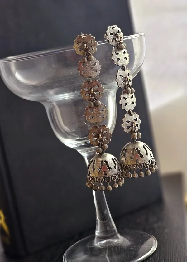 Women_silver_tone__long_dangler