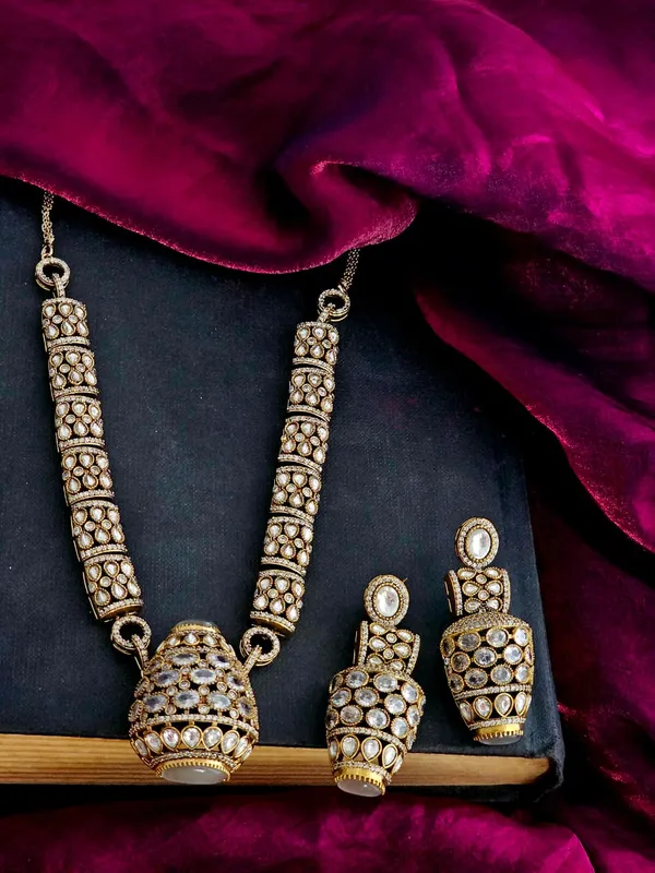 Golden_Glow_AD_Necklace_Set