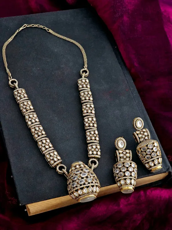 Golden_Glow_AD_Necklace_Set