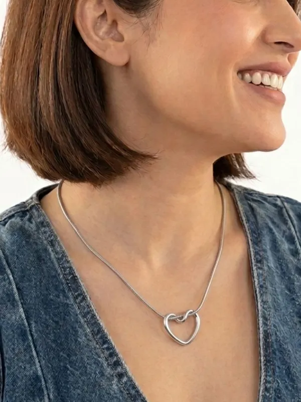 GraceHeart_Pendant_Necklace