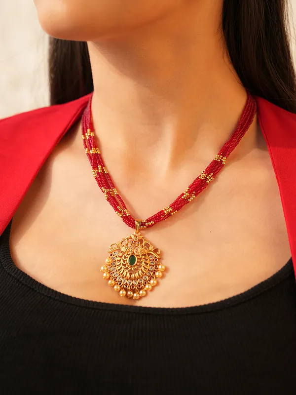 BINNI Binnis wardrobe gold plated beautiful red string necklace