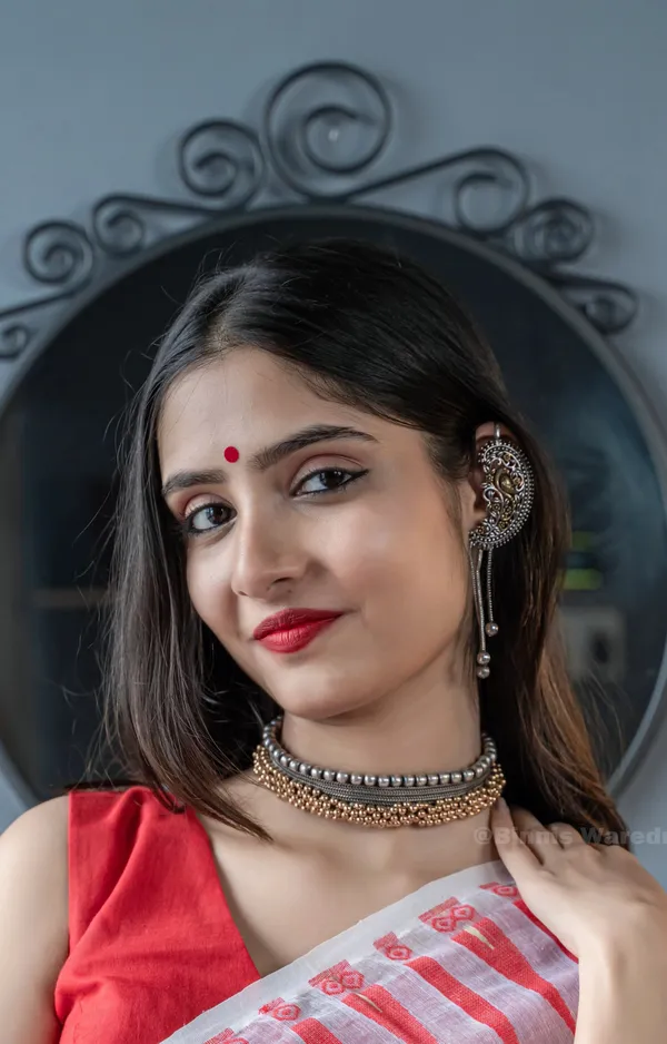 Madhurima_Silver_and_Golden_Choker_Set_With_Karnphool