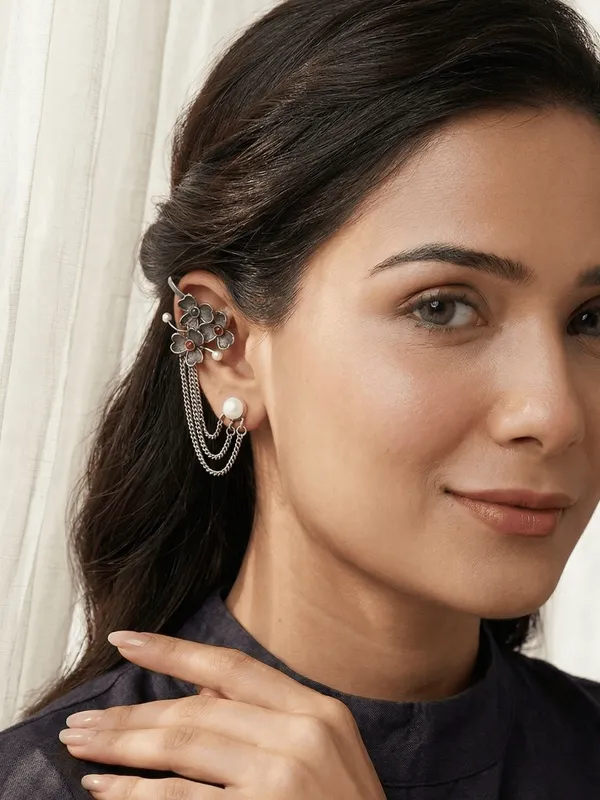 silver_toned_oxidised_layered_ear_cuffs